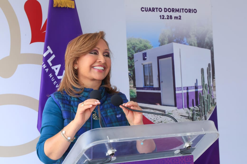 Con entrega de viviendas, se transforman historias de vida en Tlaxcala: Gobernadora